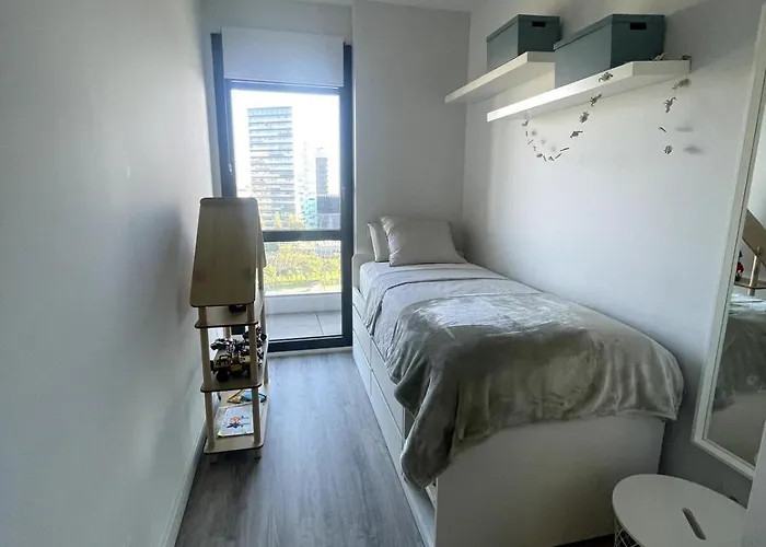 Apartment Piso Luminoso En Hospitalet De Llobregat *