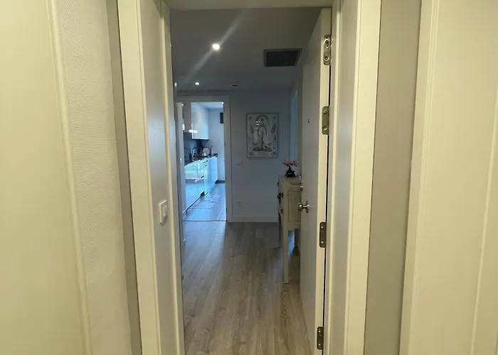Piso Luminoso En Hospitalet De Llobregat * Barcelona